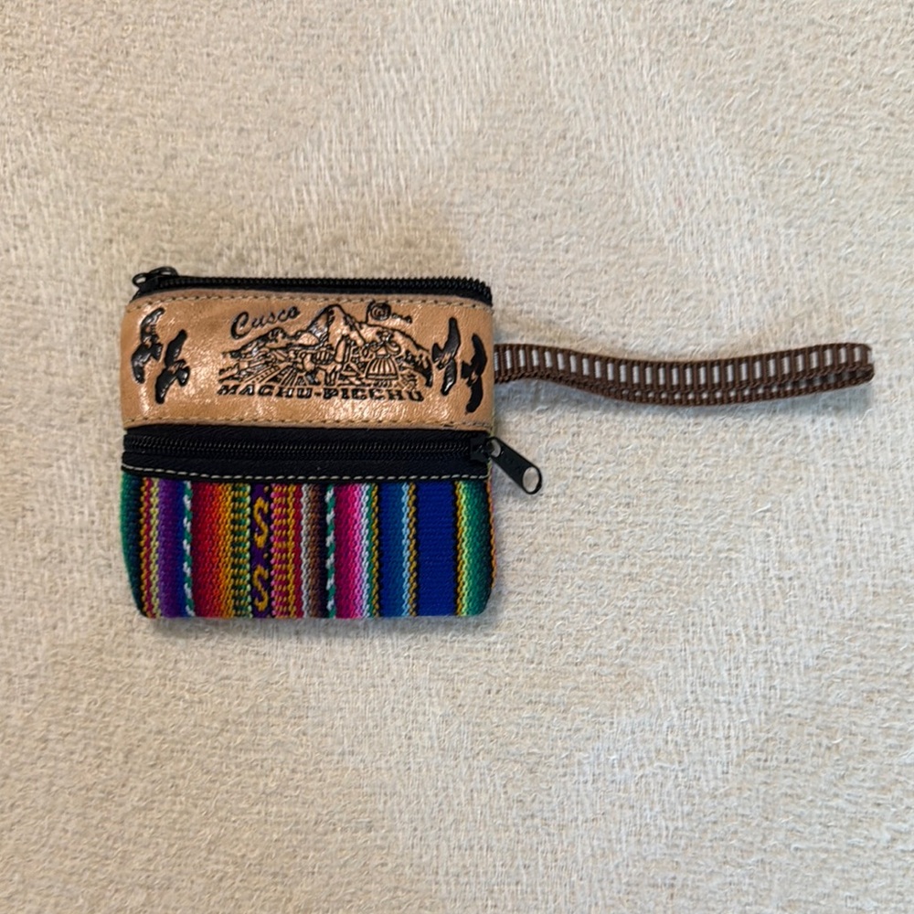 Bohemian striped Women's Wristlet/change purse. Handmade from Machu-Picchu, Peru